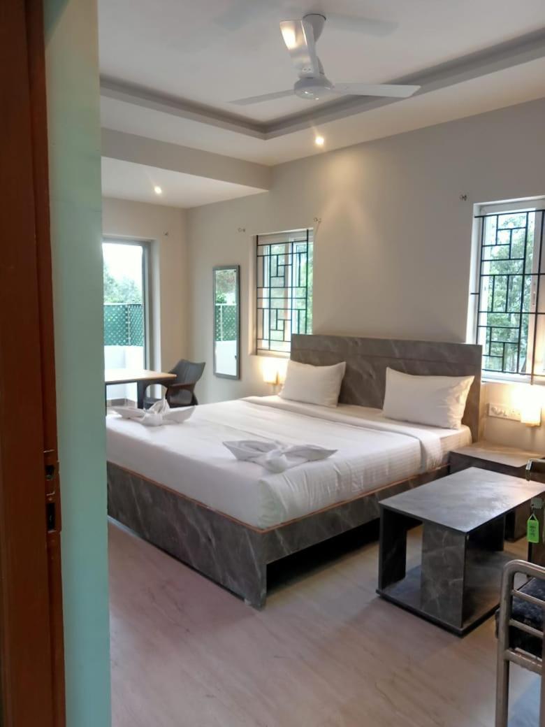 Hotel Peppers Йеркод Экстерьер фото